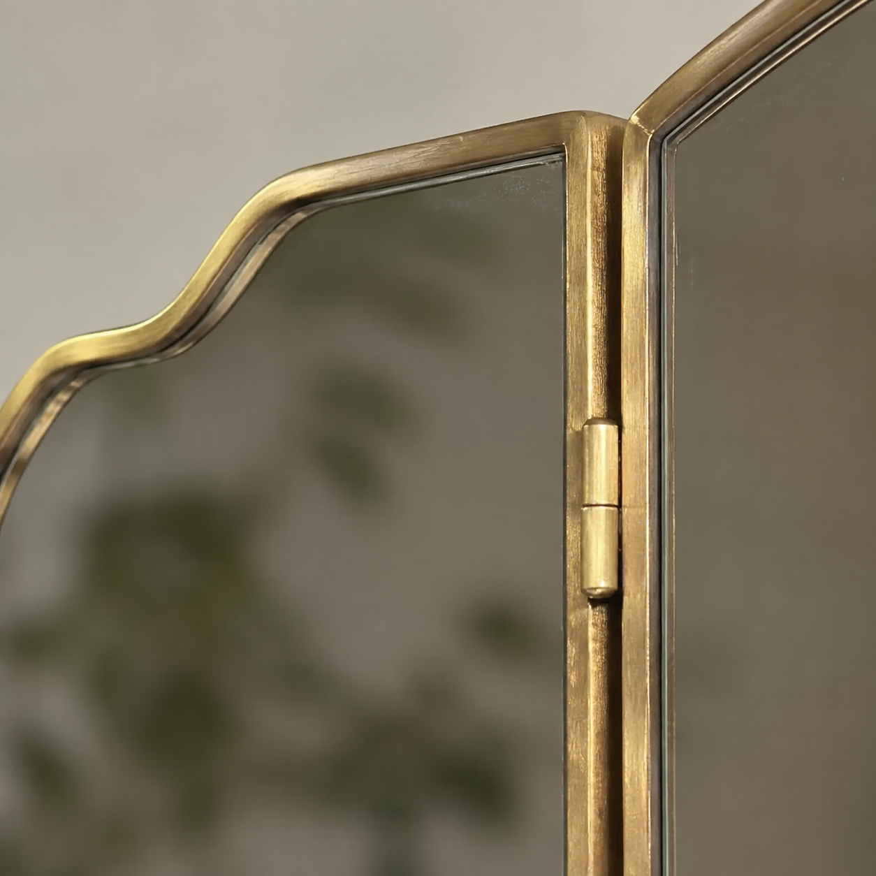 Miroir Triptyque Doré Zoomer